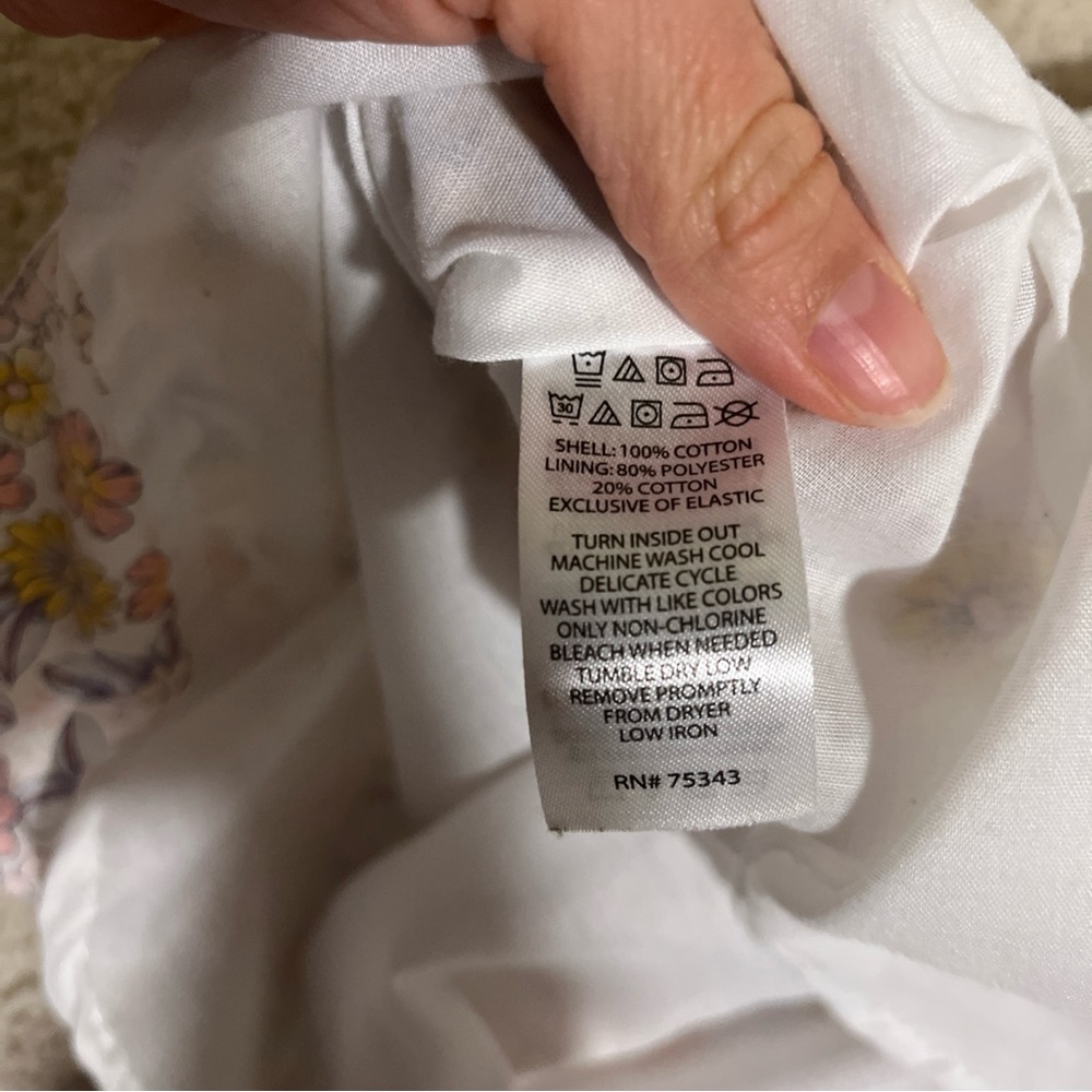 ⭐️3 for $30Tommy Bahama White Dress with Yellow, Pink Flowers Sundress Size 3T - Picture 3 of 10